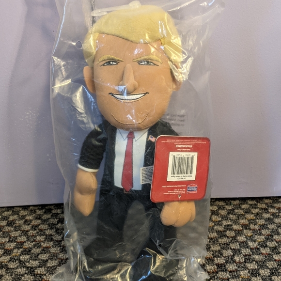 Trump doll 🇺🇸 - Picture 2 of 5